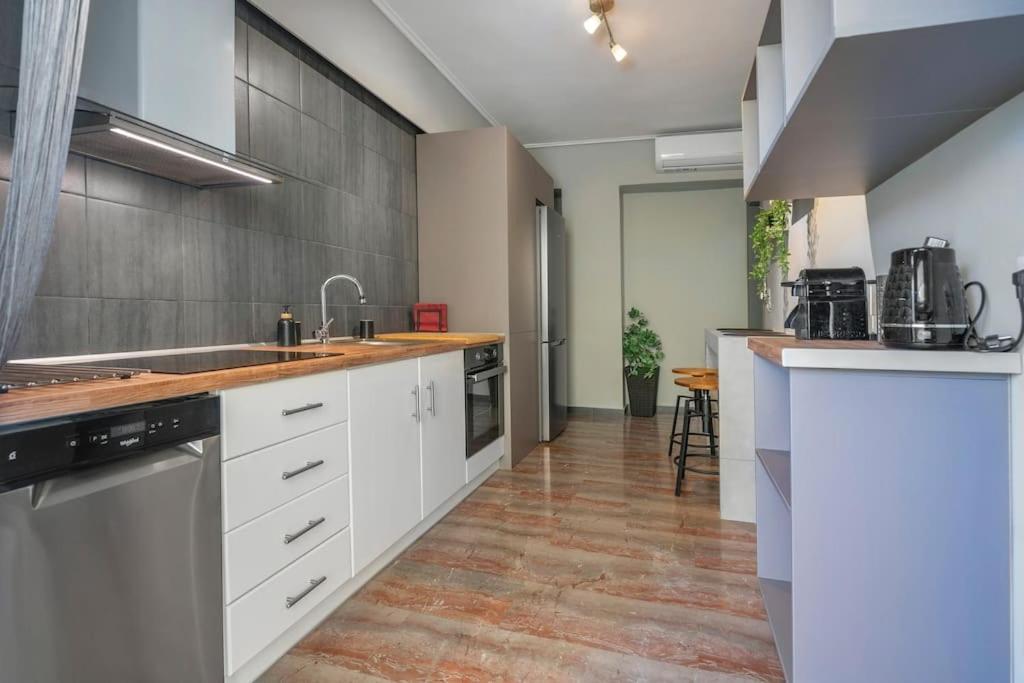 Beautiful Apt In Glyfada Center, Papandreou Street Αθήνα Εξωτερικό φωτογραφία